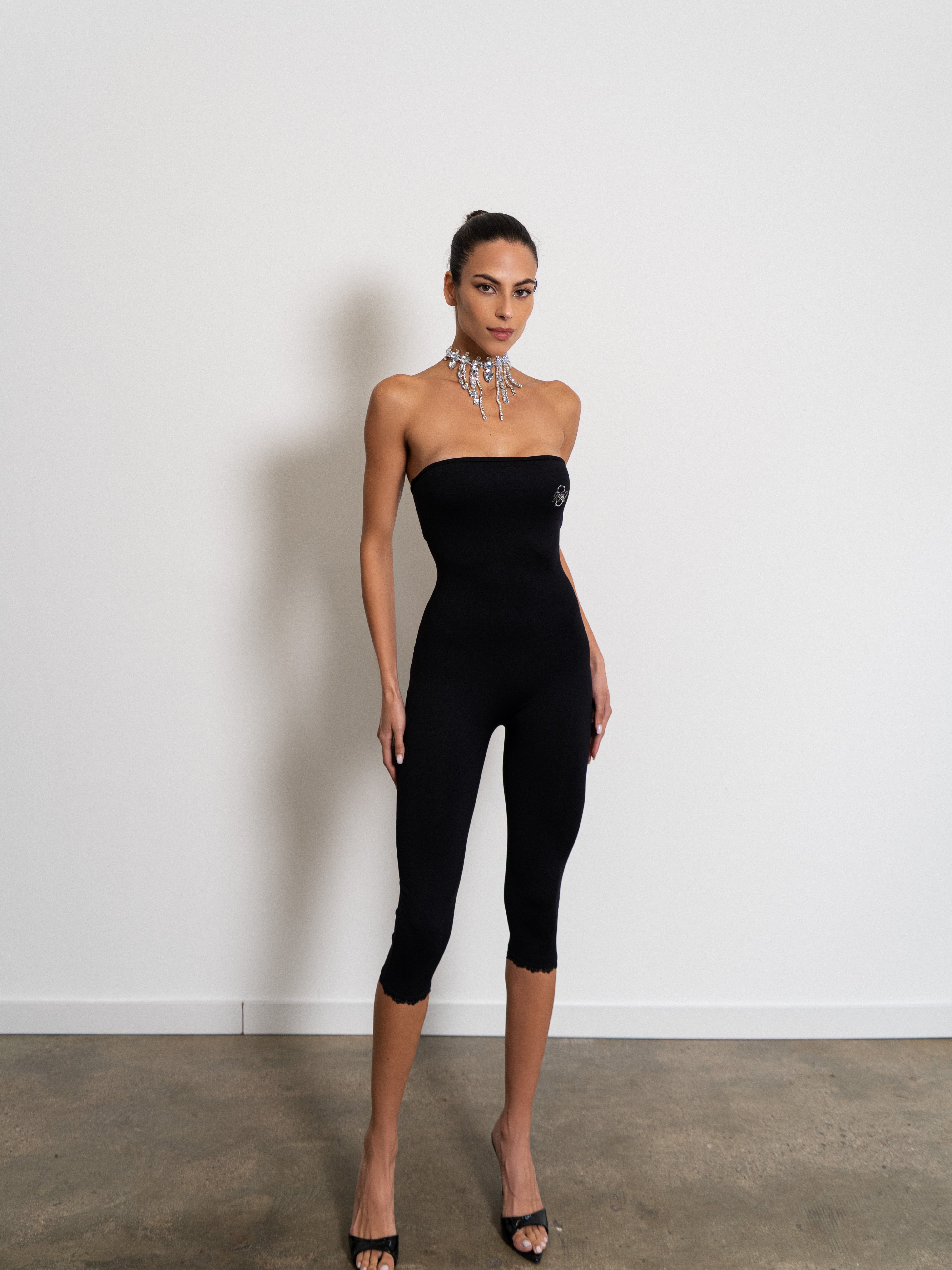 MONO SCULPT LACE CAPRI